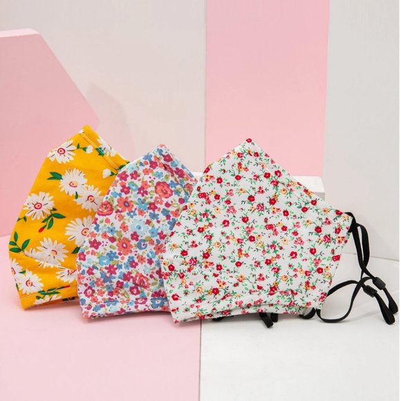 Ditsy Floral Face Mask - Picture 2 of 11